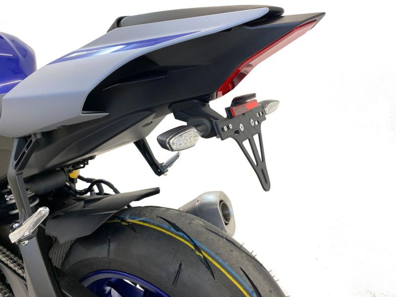 alpha Technik Kennzeichenhalter Yamaha YZF-R1 / R1M, 2015-